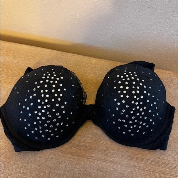Victoria's Secret Black Bra with Silver Accents - Picture 1 of 8